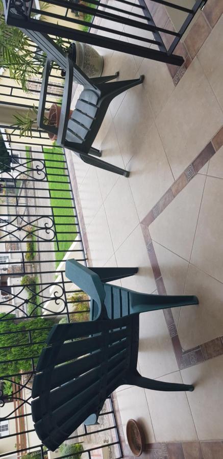 Ferienwohnung Ultimate Chill Montego Bay Exterior foto